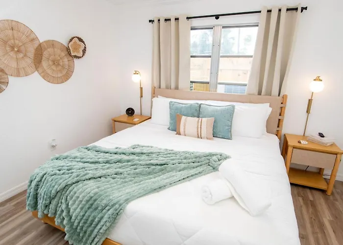 Gulf Coast Escape • Grill + Cornhole • Workspace Apartment Clearwater Beach