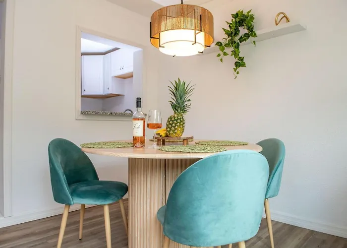 Gulf Coast Escape • Grill + Cornhole • Workspace Apartment Clearwater Beach