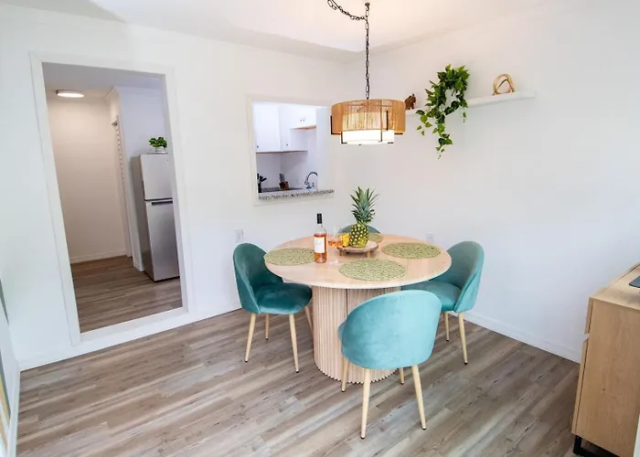 Gulf Coast Escape • Grill + Cornhole • Workspace Apartment